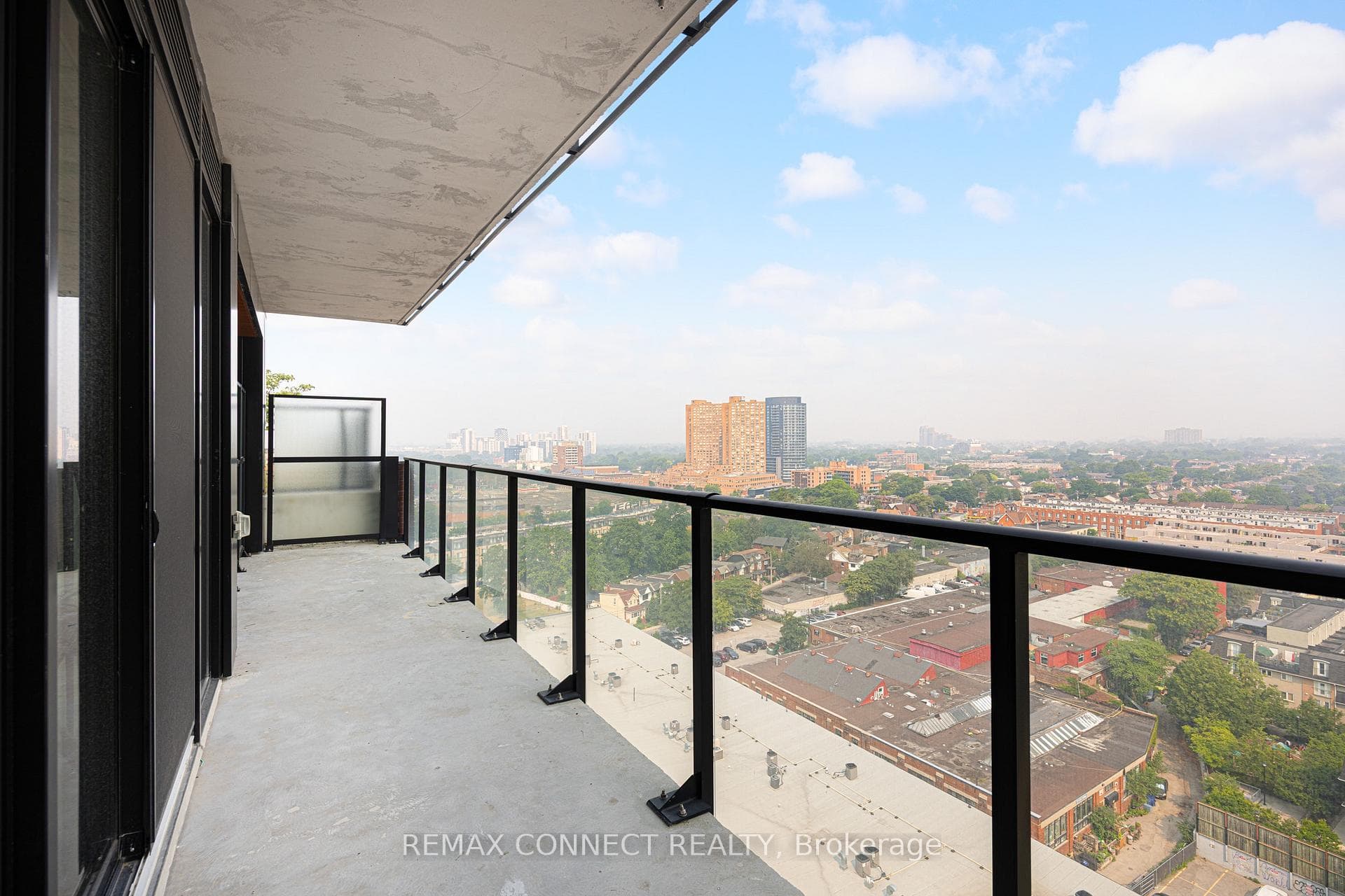 181 Sterling Road Unit 1605 photo 23