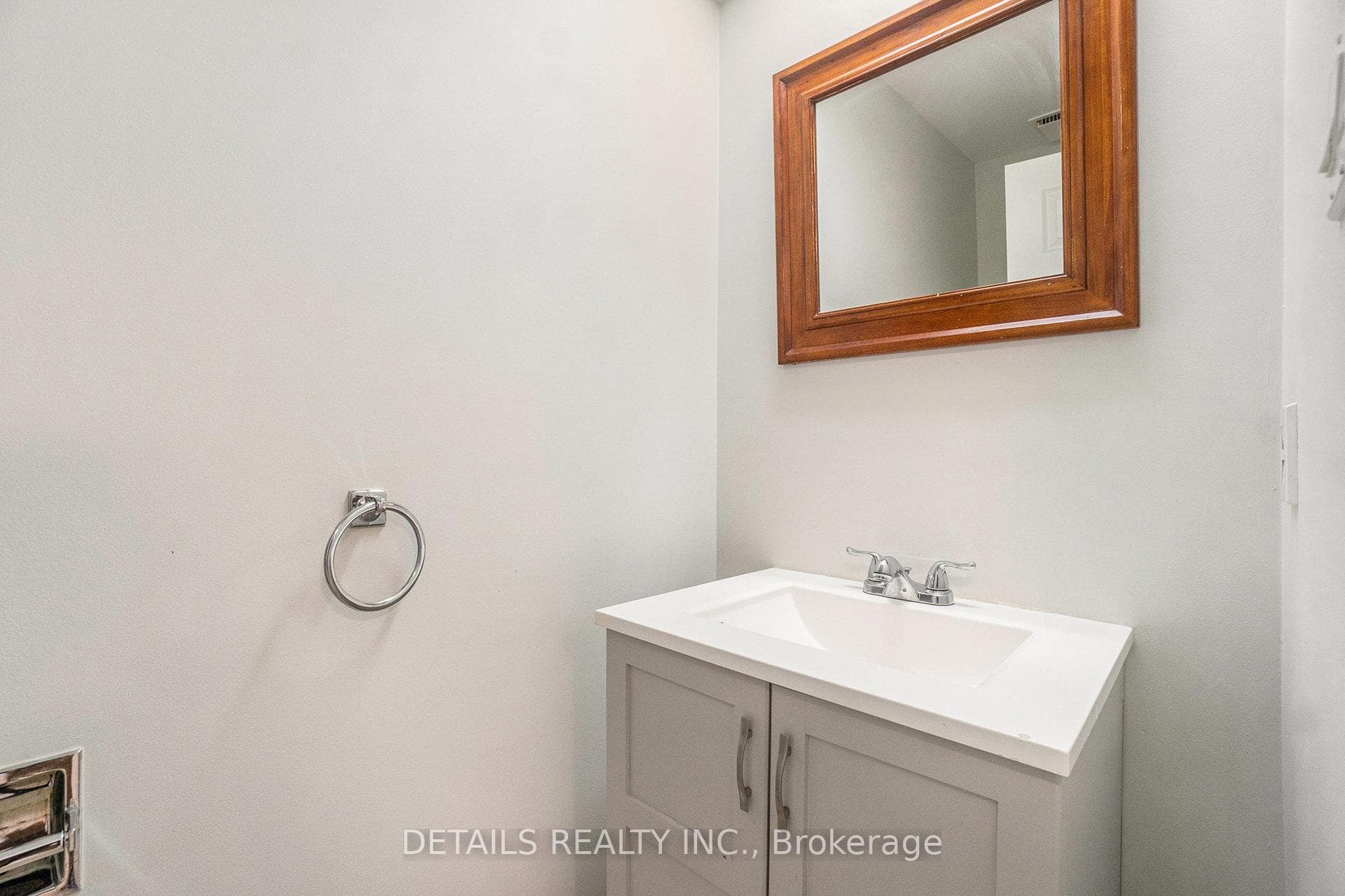 144D Valley Stream Drive photo 15
