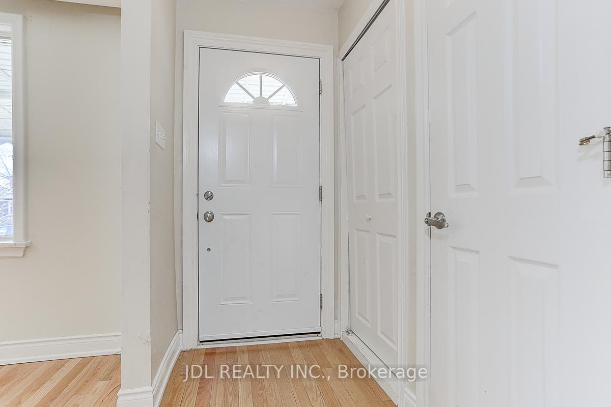 310 Horsham Avenue photo 26