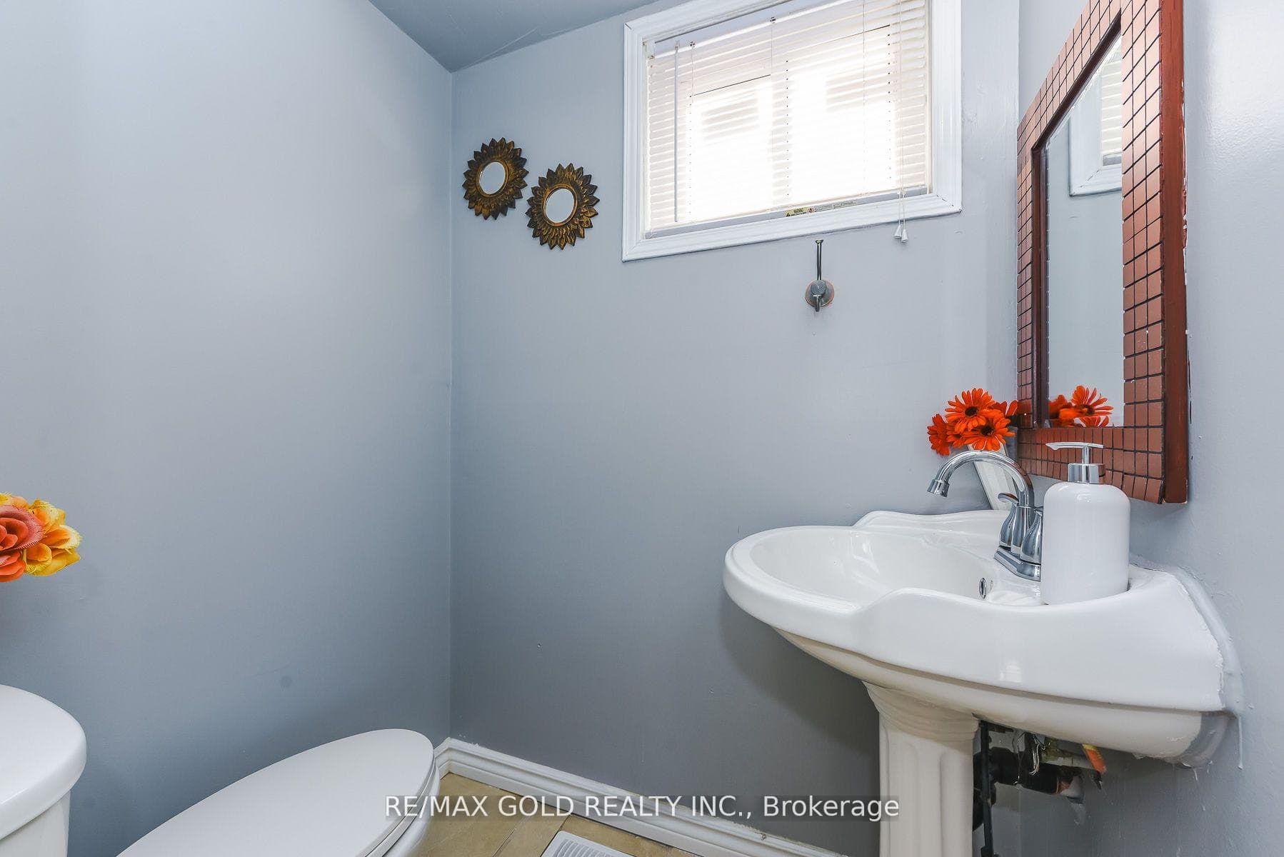 7464 Homeside Gardens photo 15