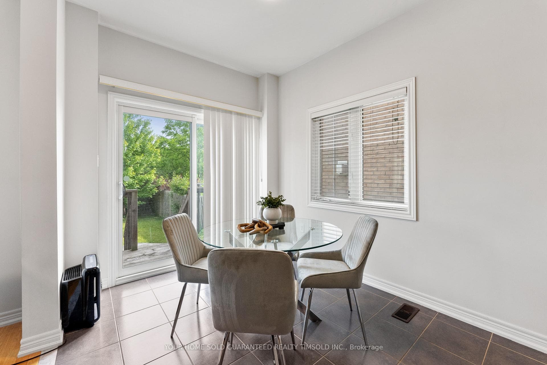 393 Caboto Trail photo 8