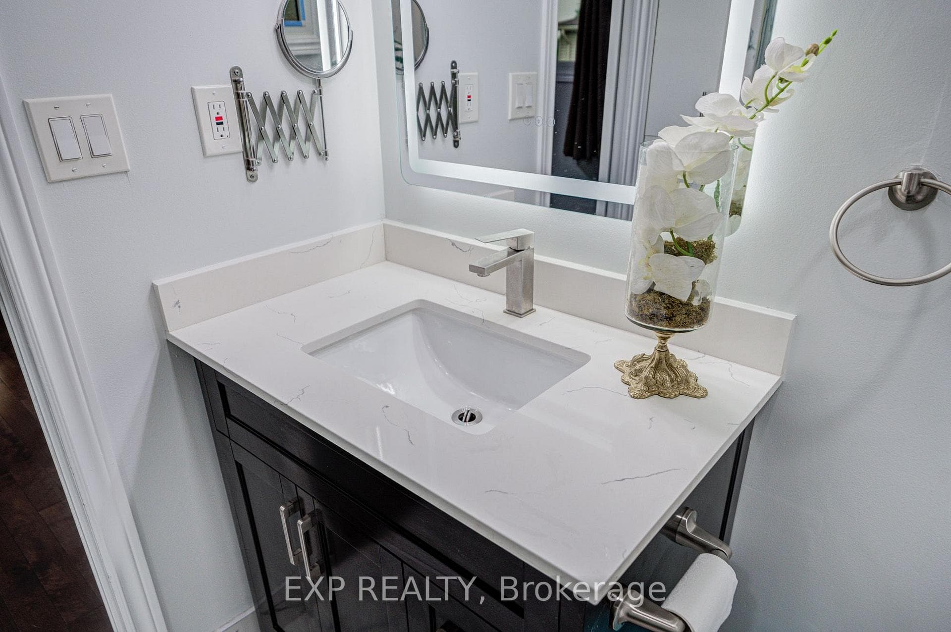 205 Powell Road photo 23