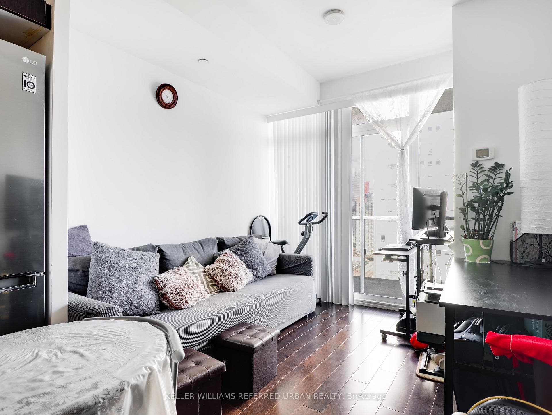170 Fort York Boulevard Unit 2605 photo 2