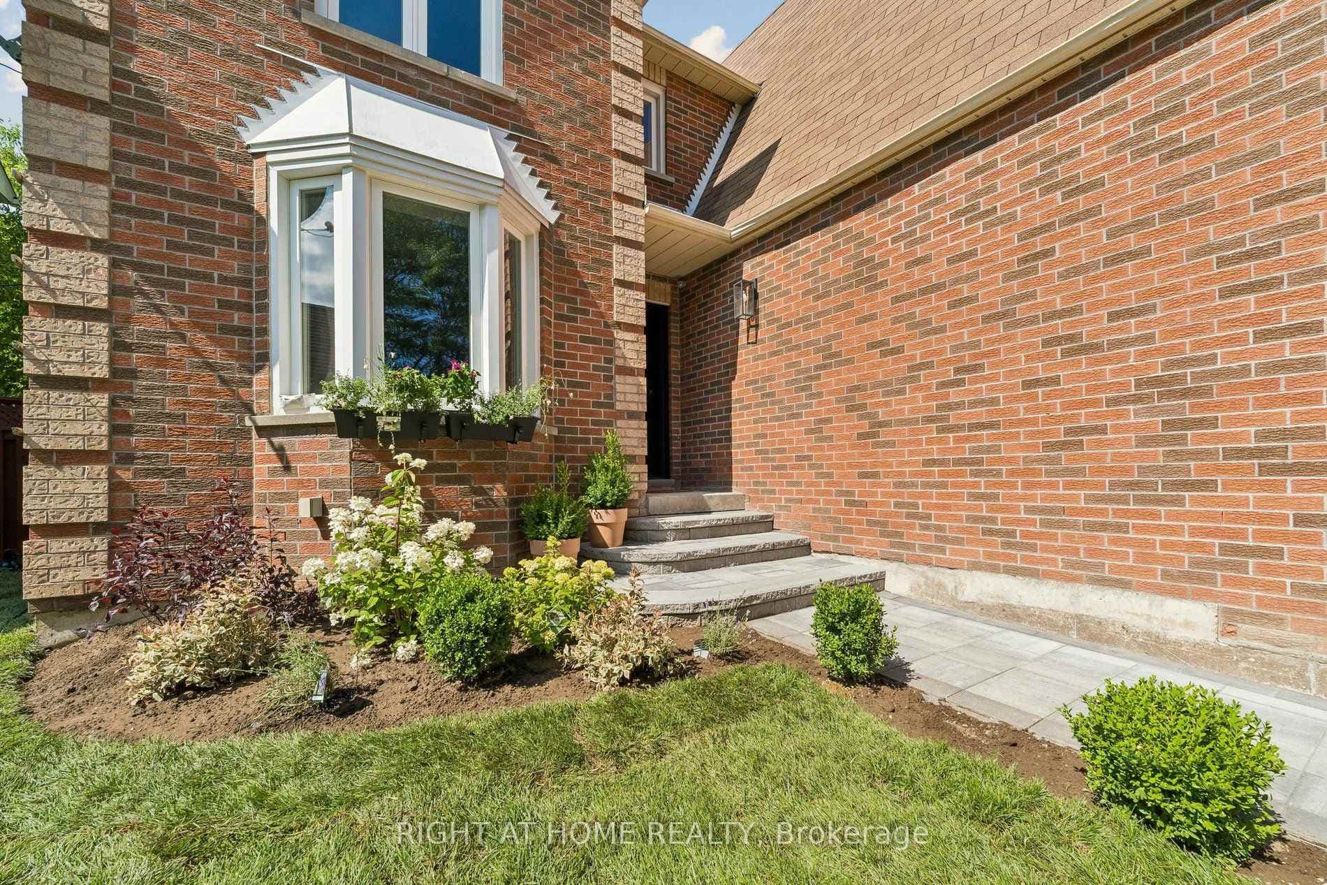 16 Ian Fleming Crescent photo 6