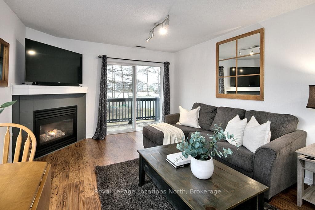 330 Mariners Way photo 11