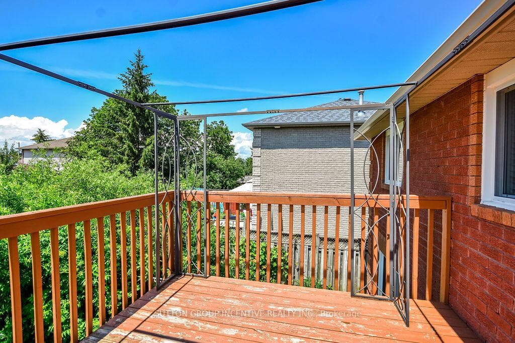 10 Palling Lane photo 11
