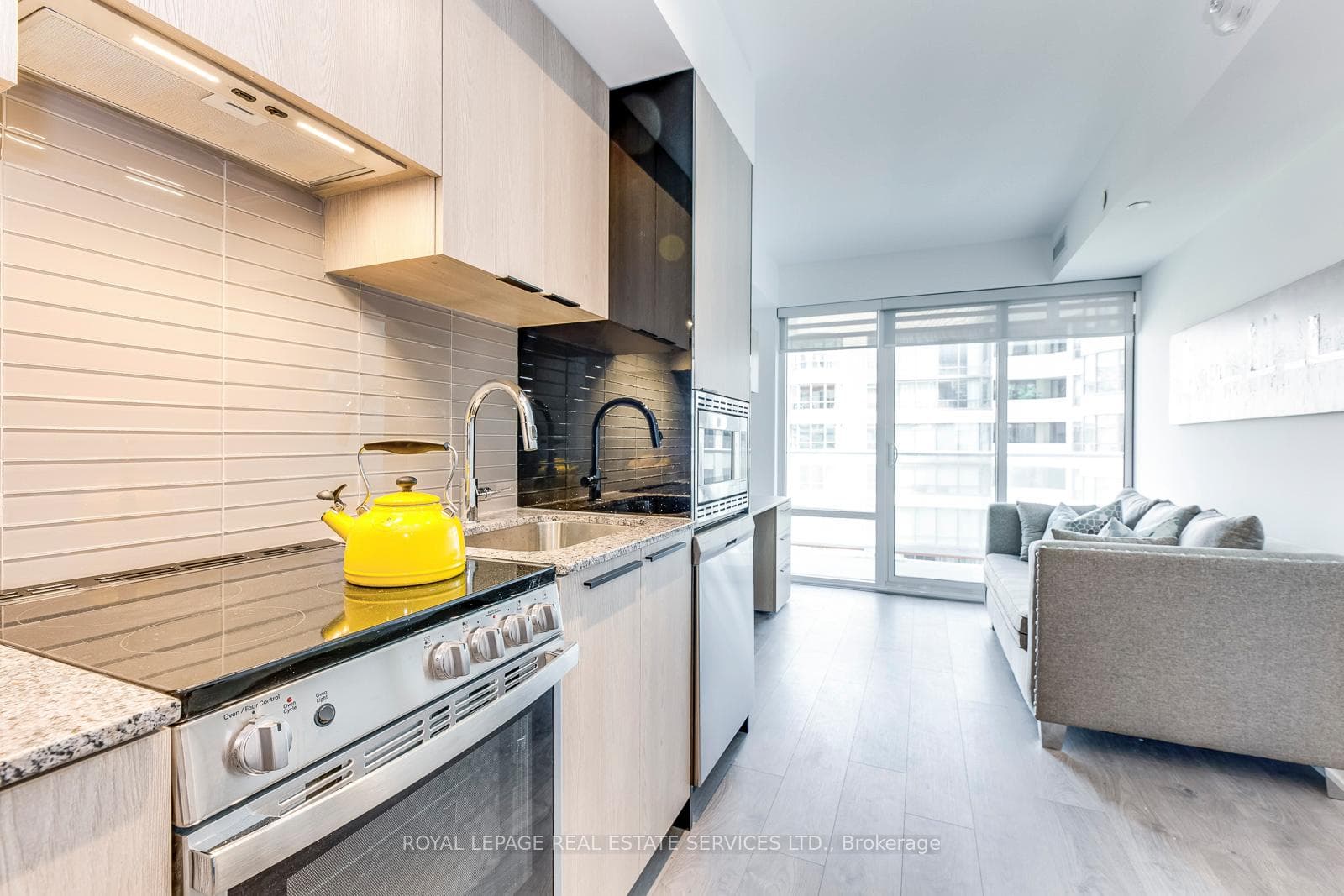 18 maitland Terrace Unit 1213 photo 14