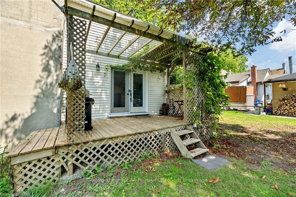 71 ALBERT Street photo 28
