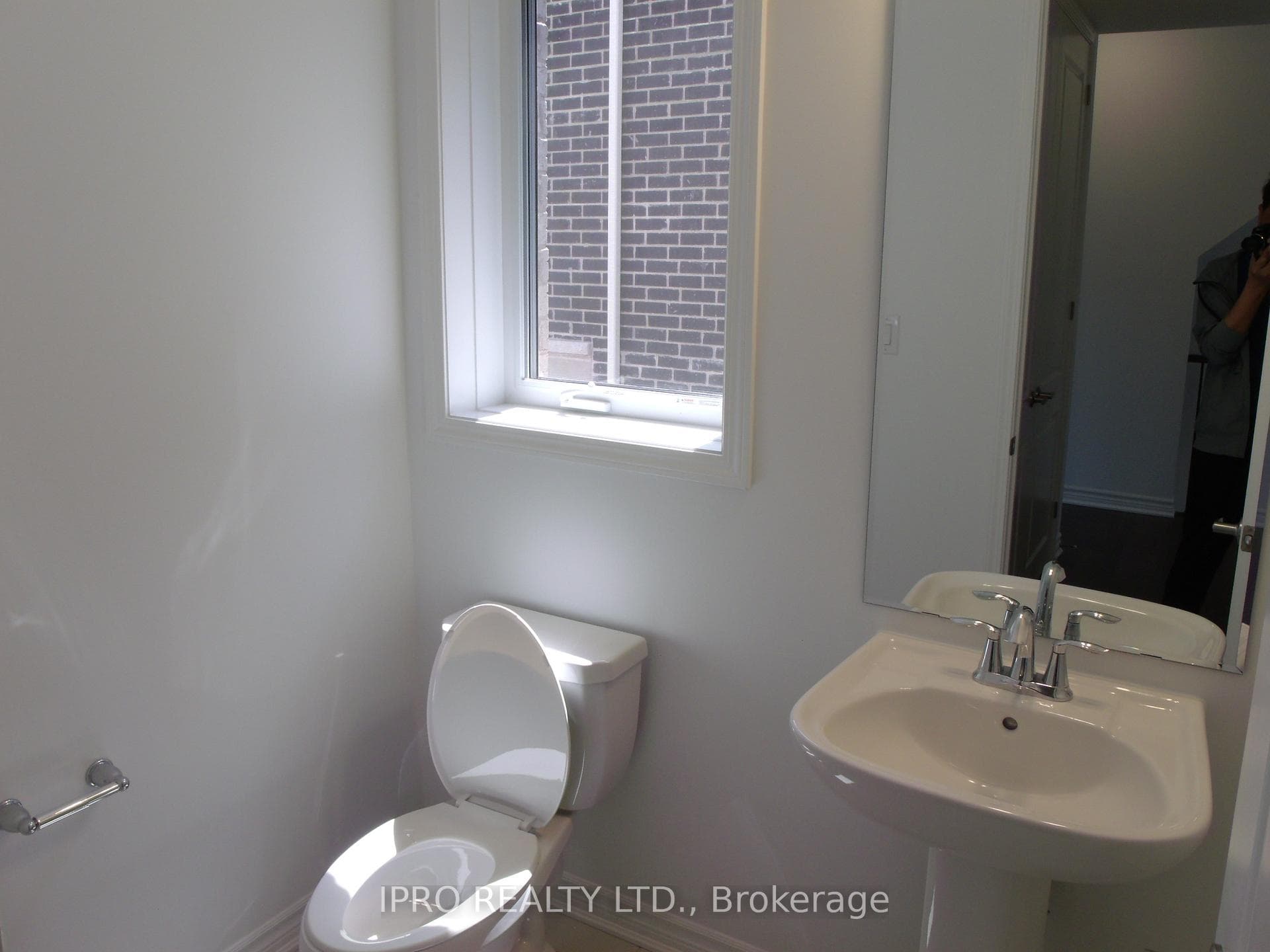 1369 Kobzar Drive photo 10
