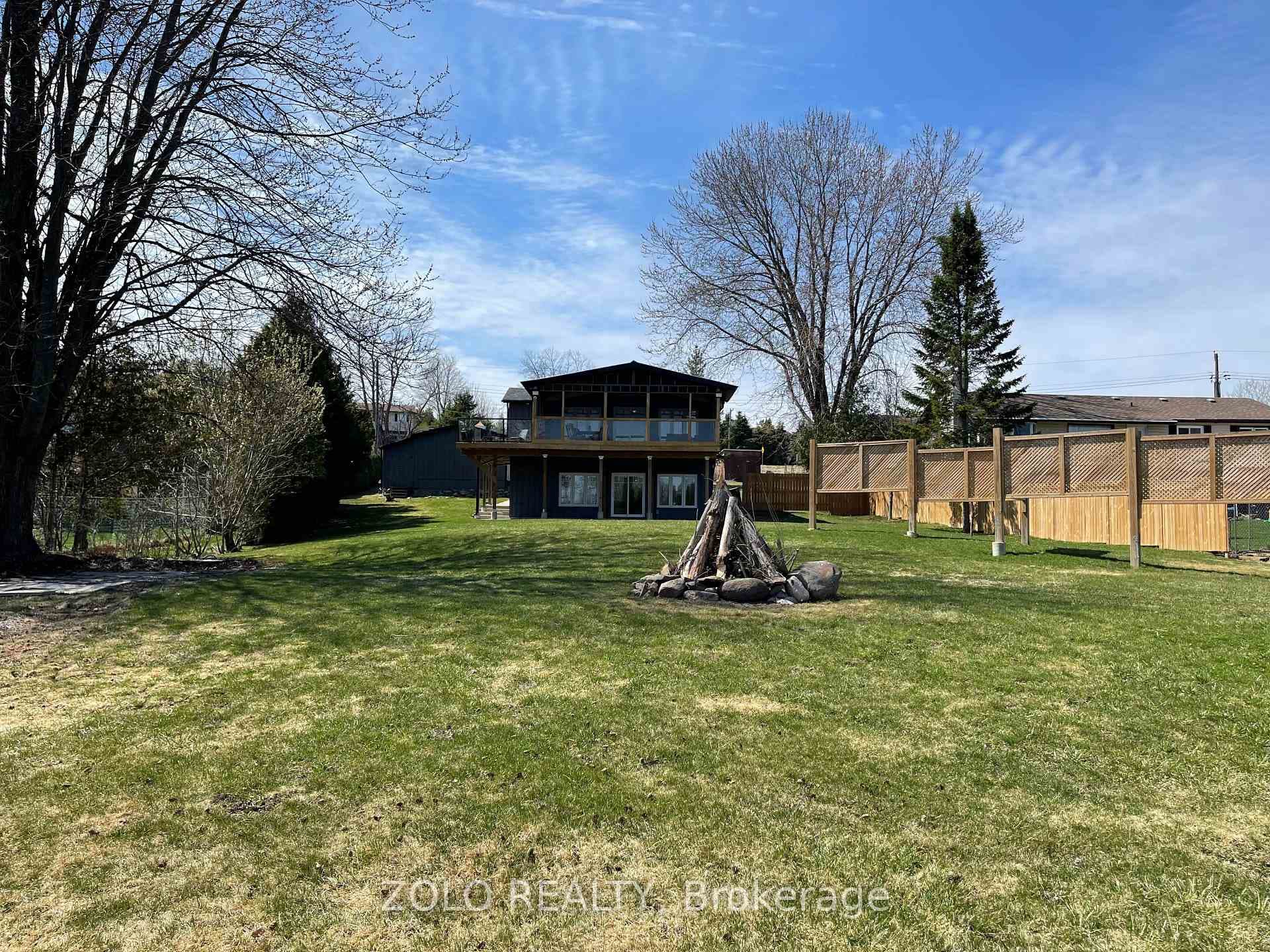 12 Bayview Drive photo 4