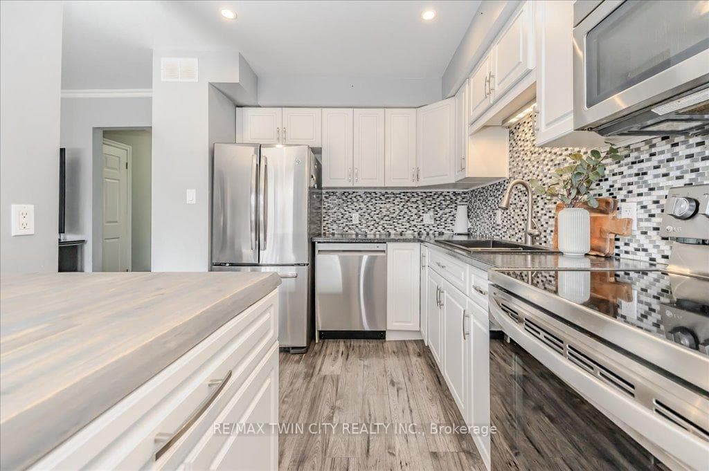 168 Sunset Court photo 17