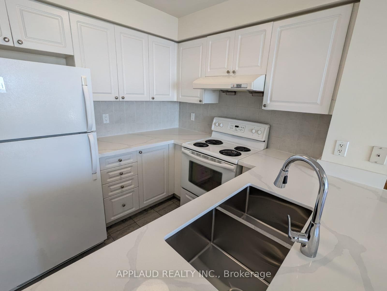 50 Brian Harrison Way Unit 3002 photo 5