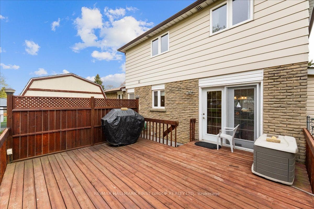 26 Harland Crescent photo 40