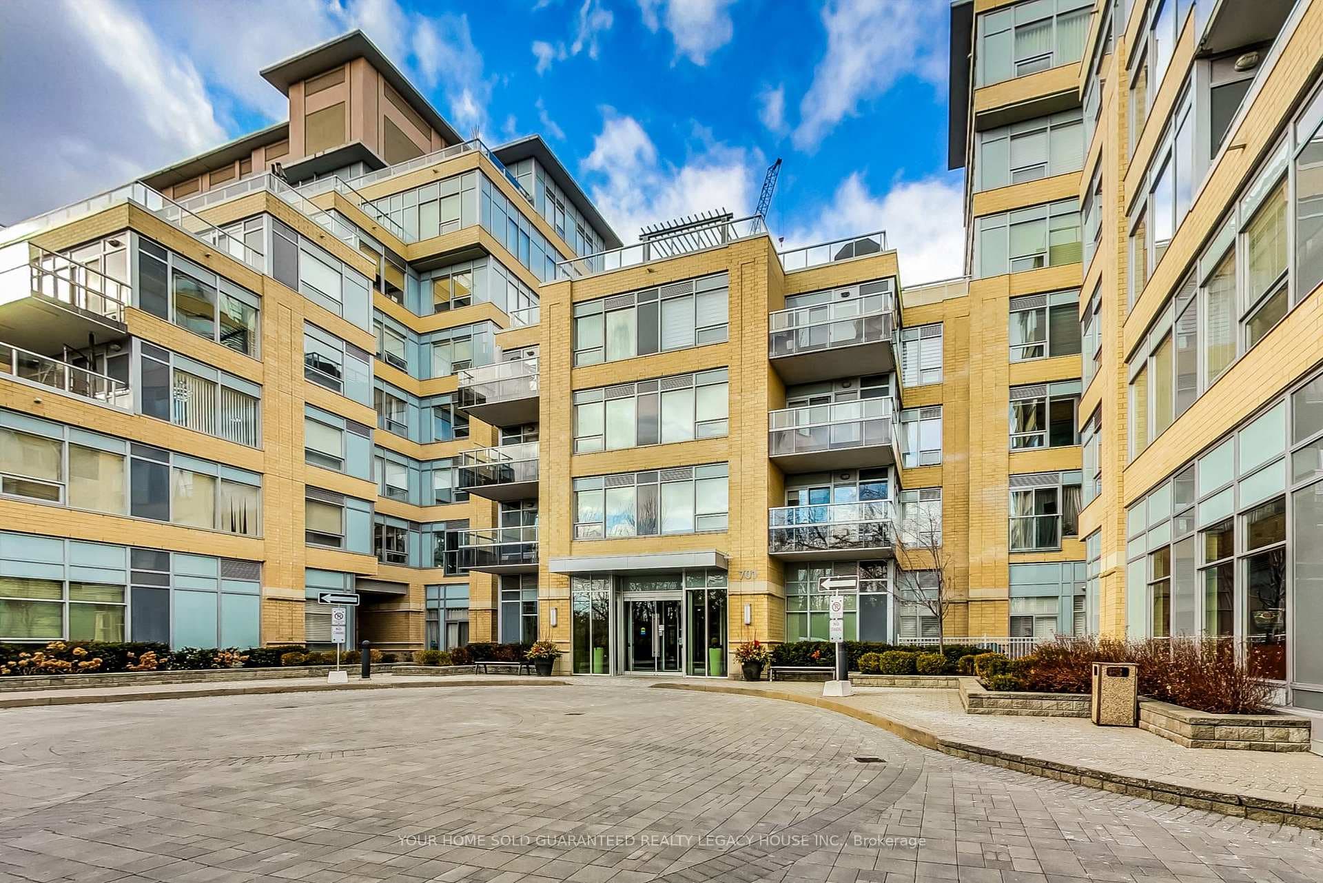 701 Sheppard Avenue Unit 210 photo 23