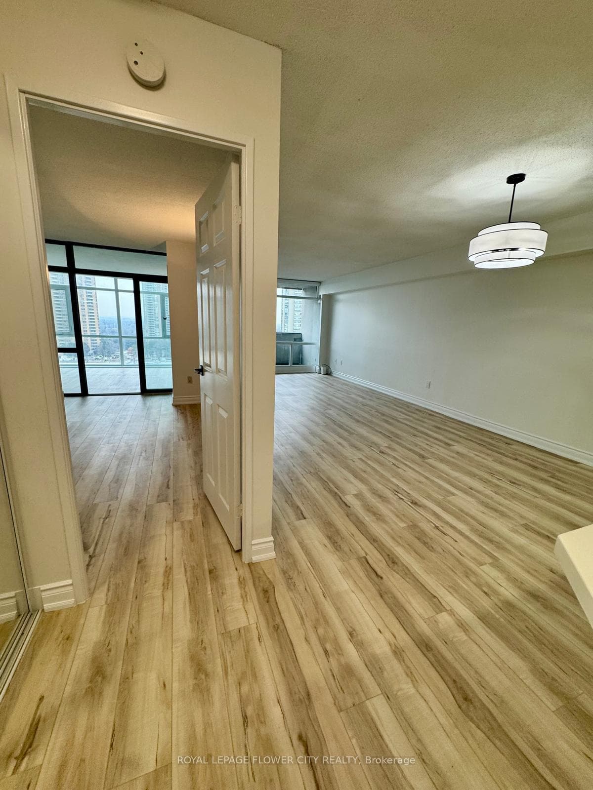1555 Finch Avenue Unit 1209 photo 17