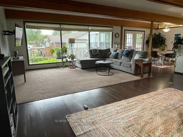 11 Schmidt Crescent photo 6