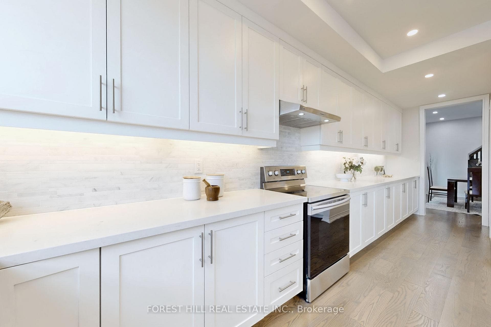 232 Scrivener Drive photo 13