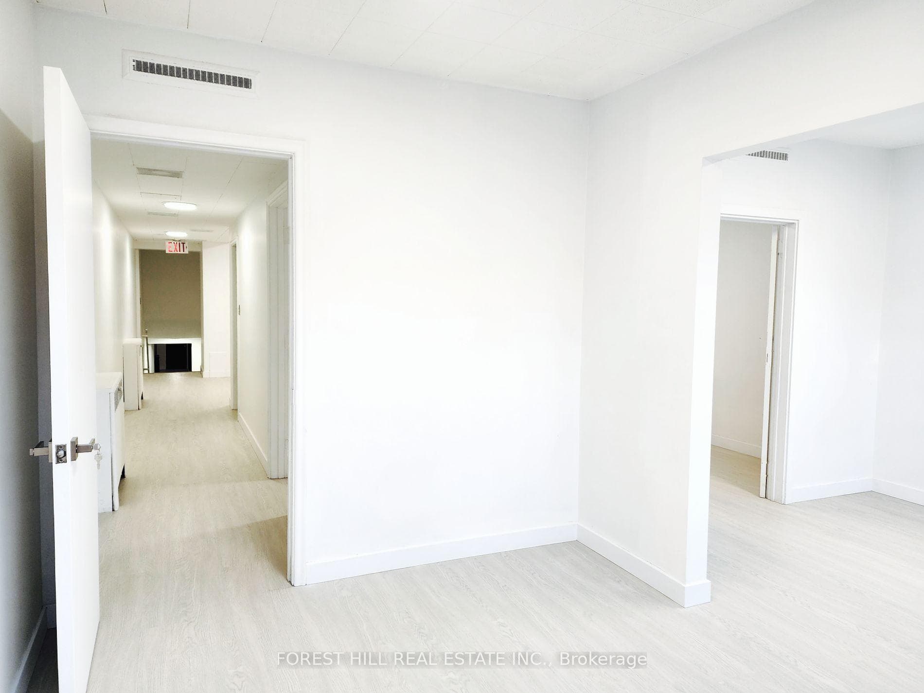 226 Bathurst Street Unit 250 photo 13
