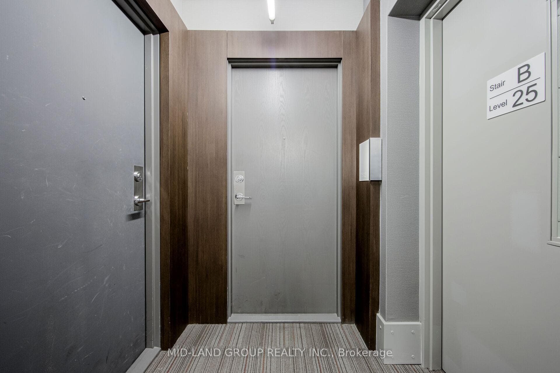 21 Widmer Street Unit 2512 photo 3