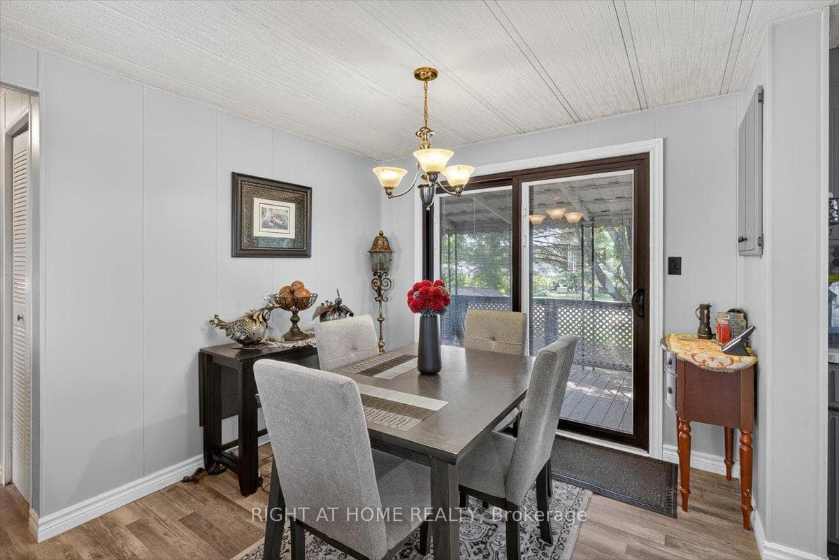 45 Linden Lane photo 5