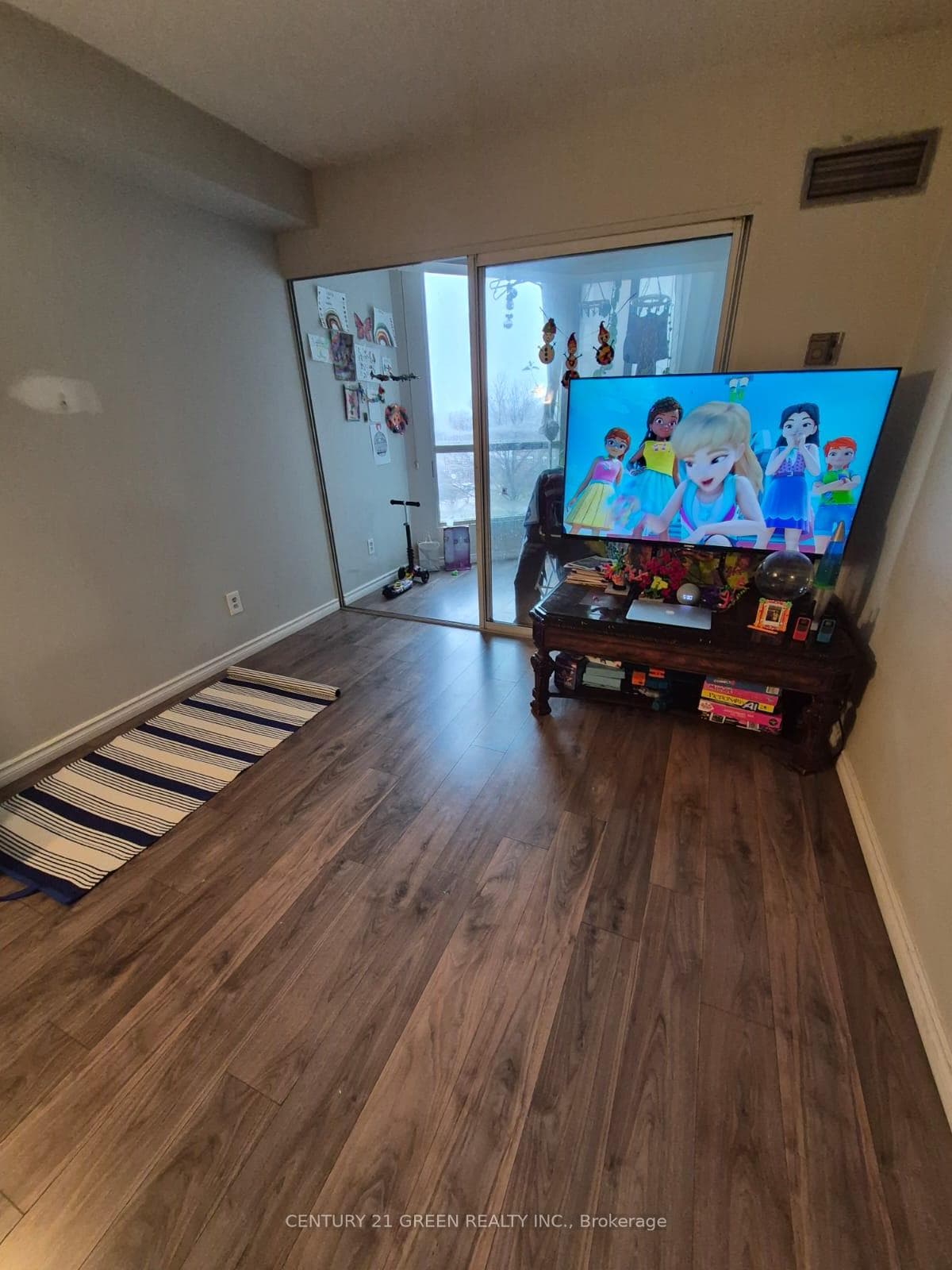 145 HILLCREST Avenue Unit 413 photo 11