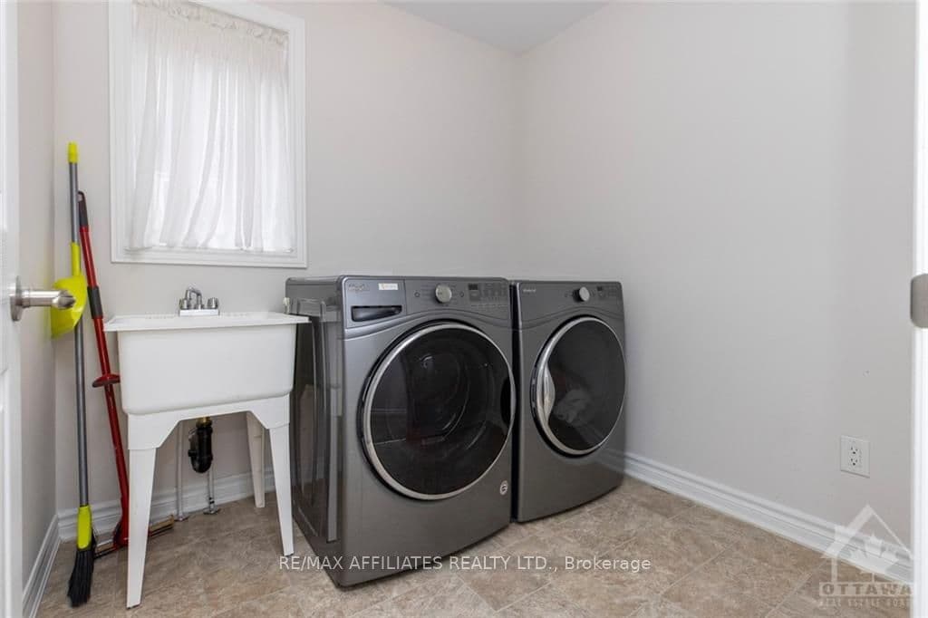 628 MONARDIA Way photo 23