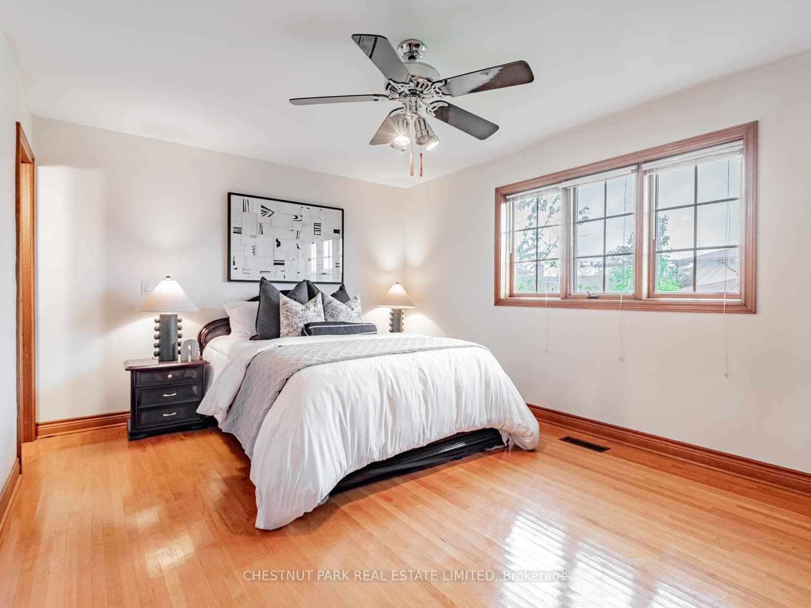 256 Cocksfield Avenue photo 16