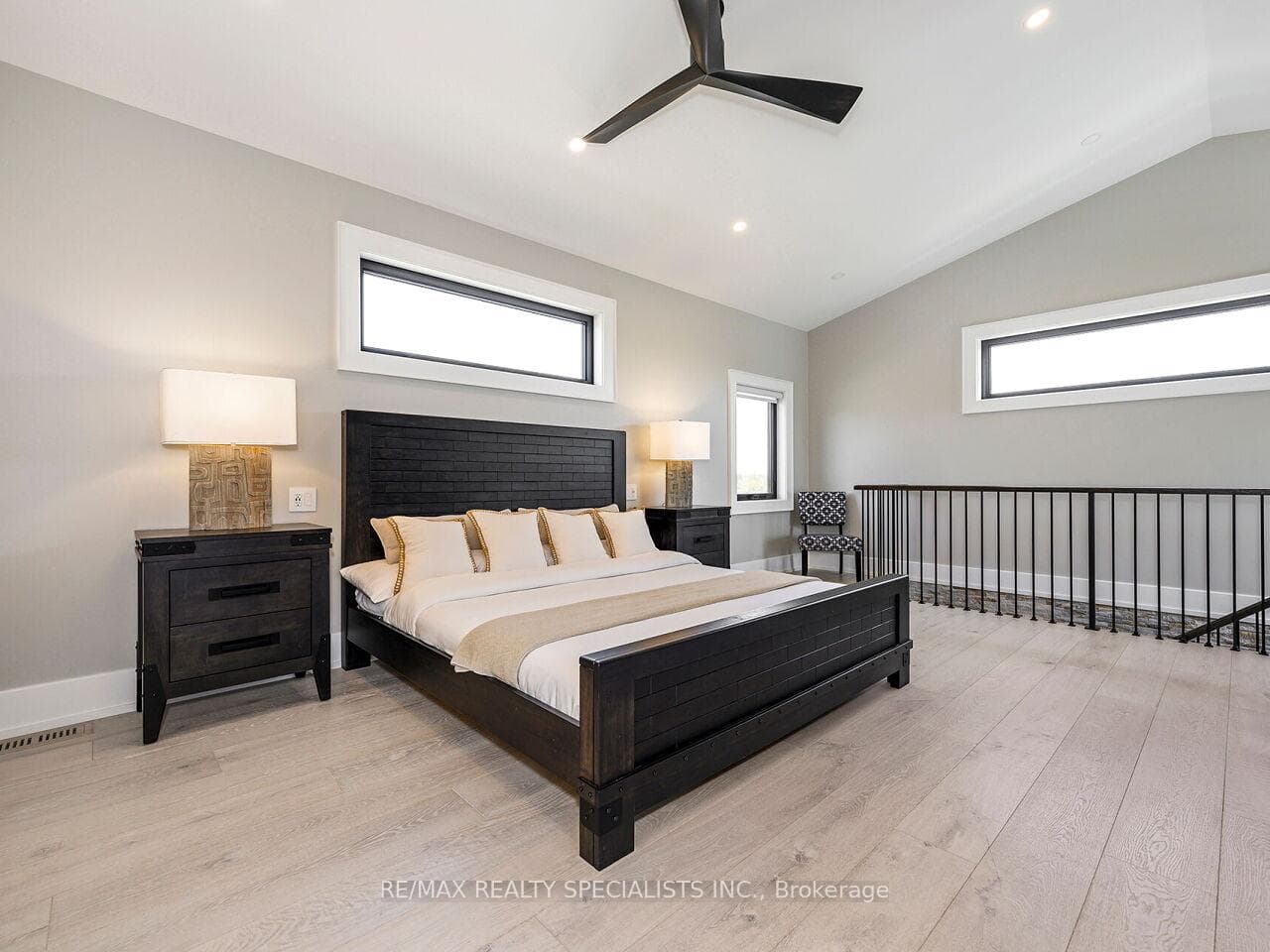 64 Joycelyn Crescent photo 20