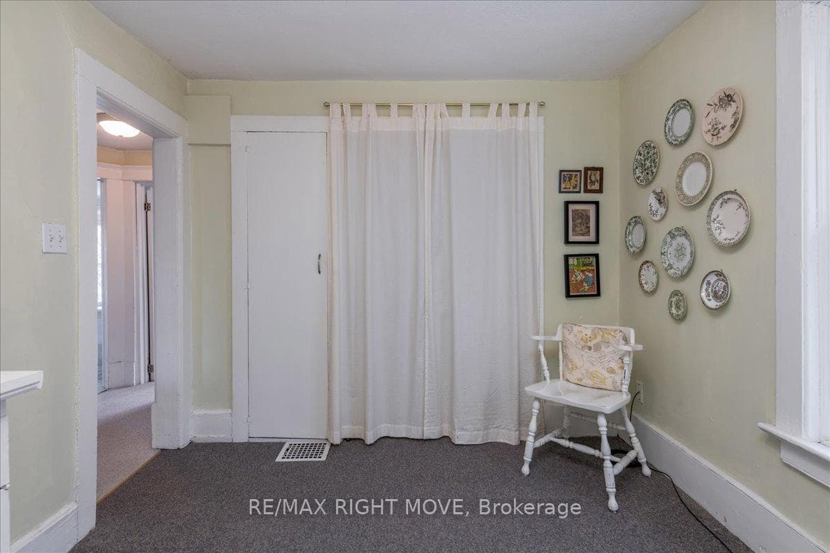 132 Jarvis Street photo 28