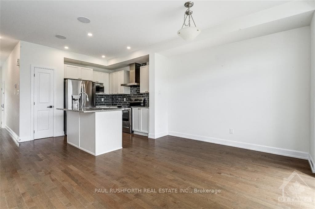 56 GARDENPOST Terrace photo 9