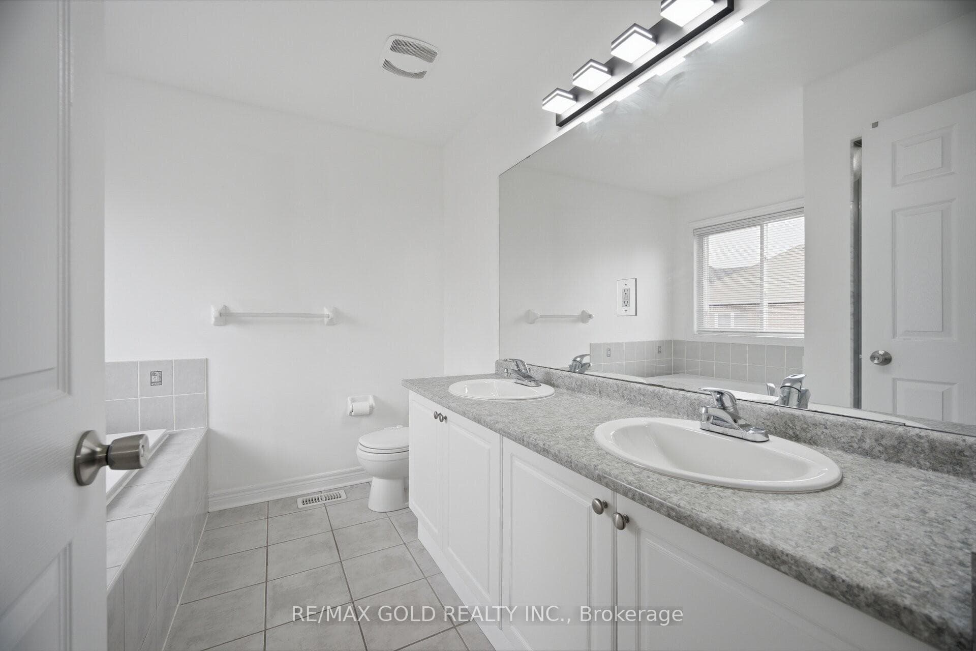 52 Watsonbrook Drive photo 13
