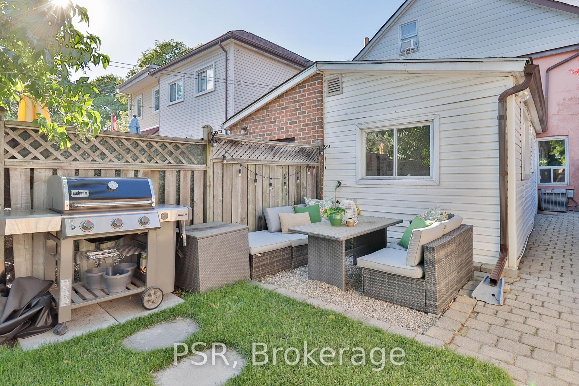 175 Maria Street photo 35