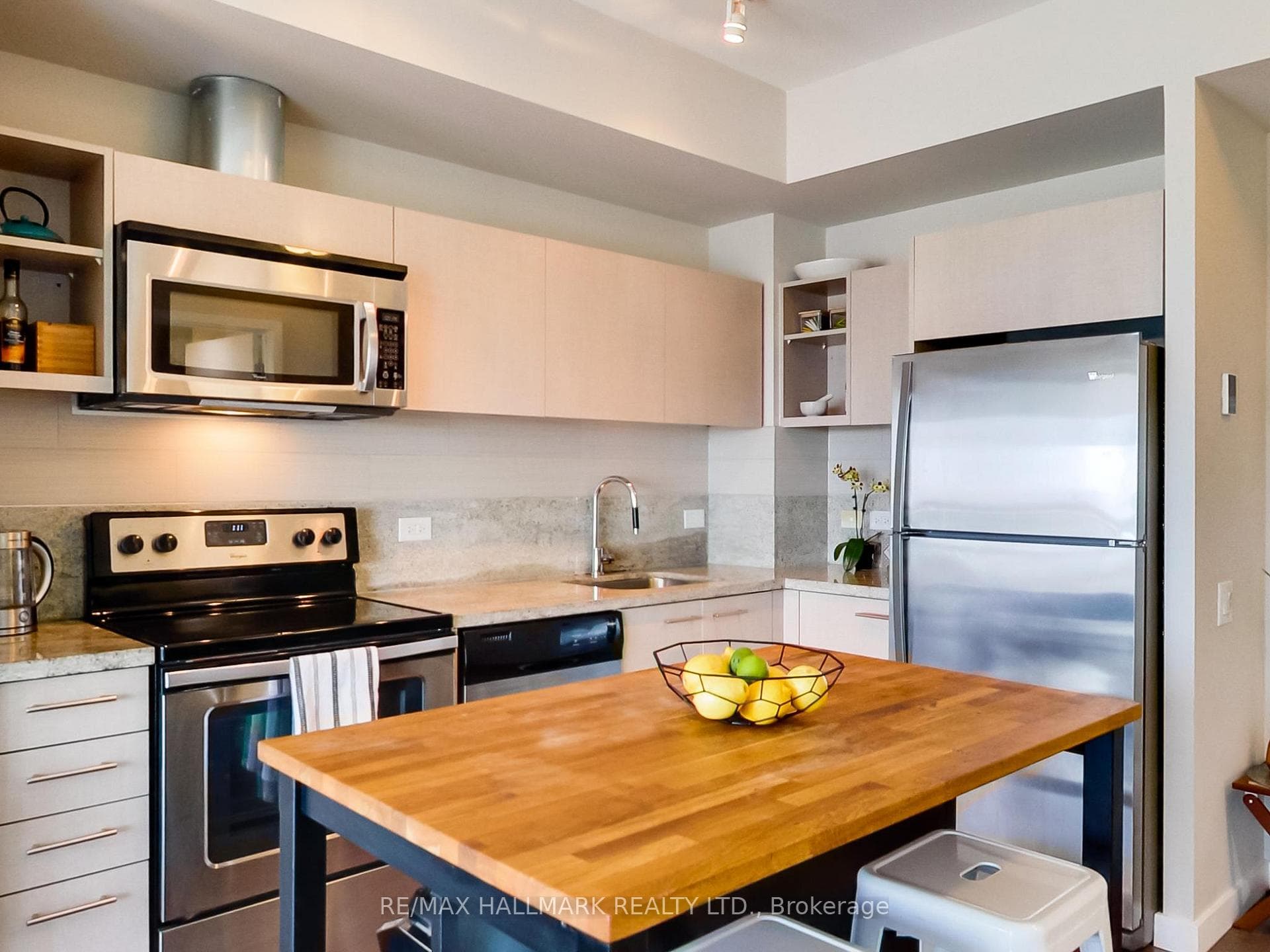 70 Distillery Lane Unit 1307 photo 10