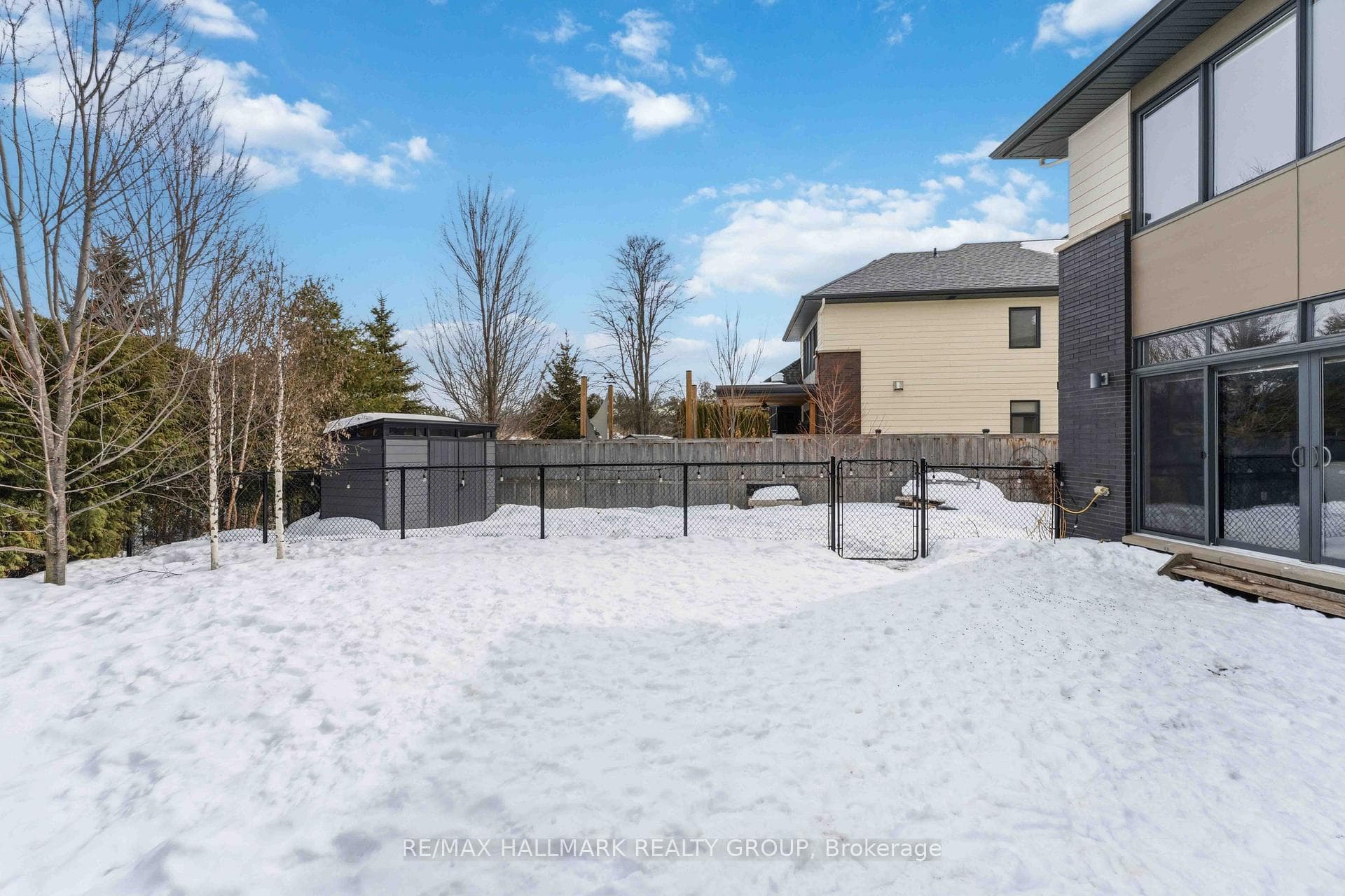 254 Sunnyridge Crescent photo 26