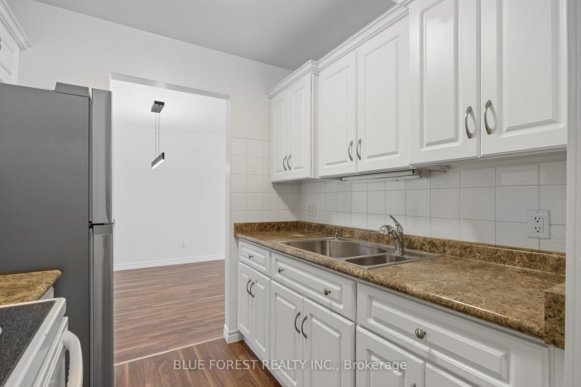 731 Deveron Crescent Unit 308 photo 4