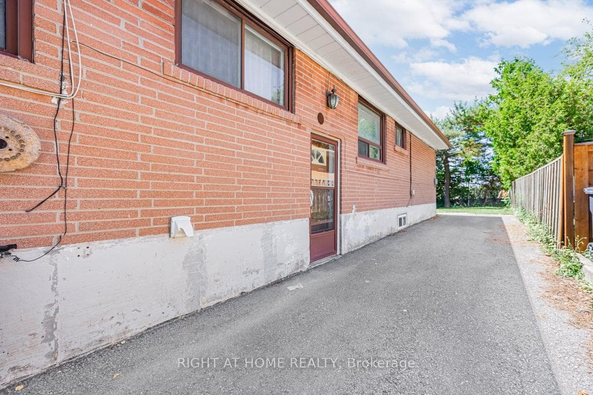 52 Rushley Drive photo 4