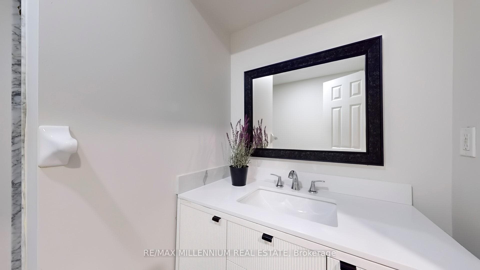 12 Michaelman Road photo 24