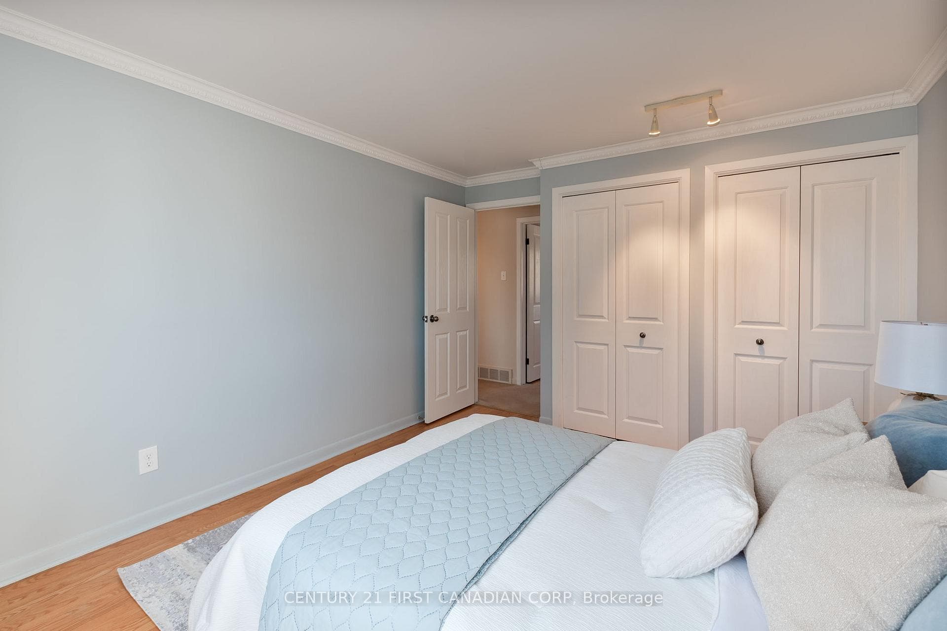 83 Tweed Crescent photo 16