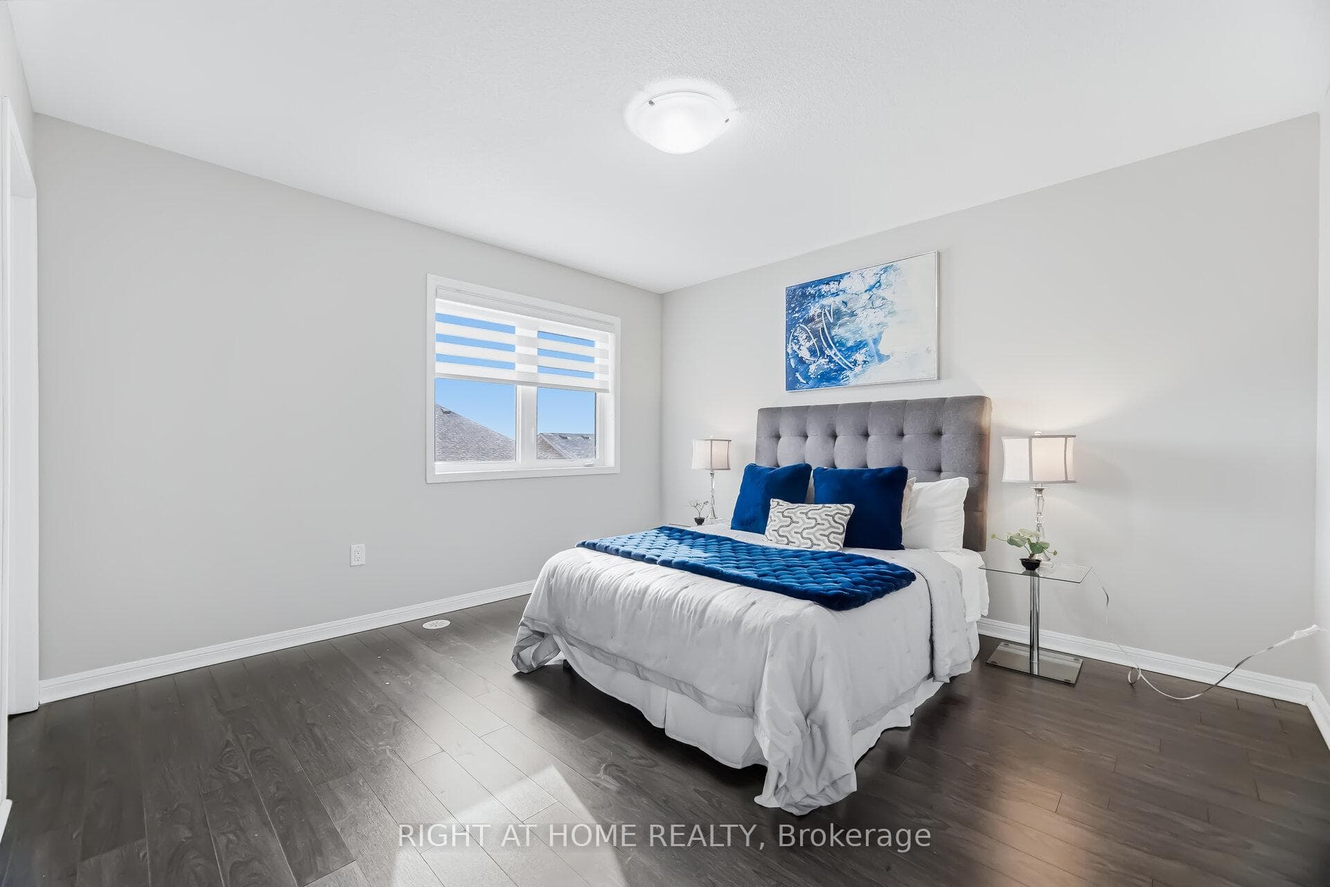 10 Vanhorne Close photo 24