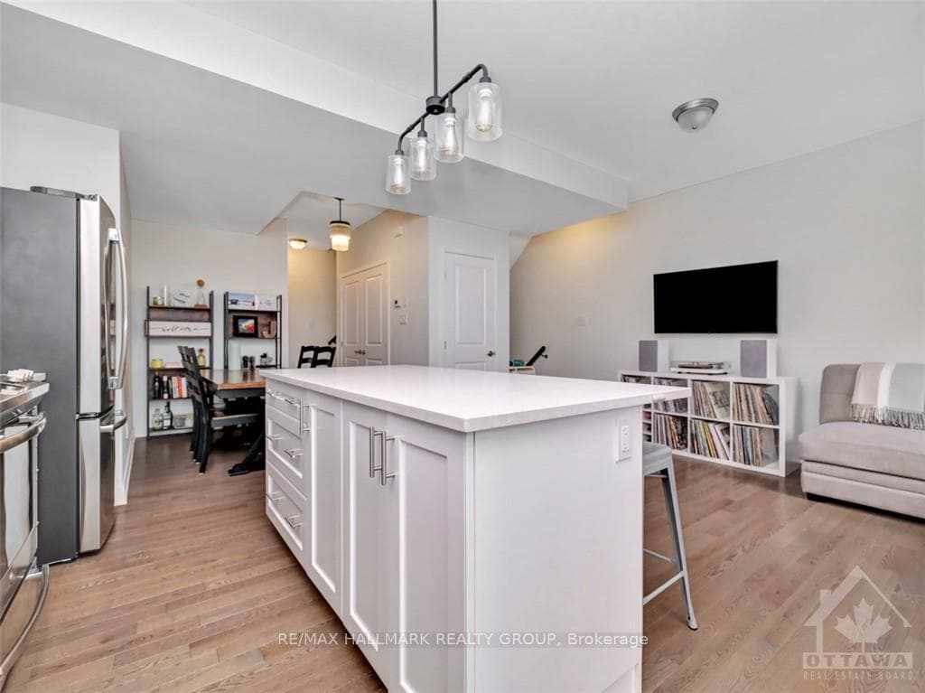 190 FORWARD Avenue Unit C photo 12