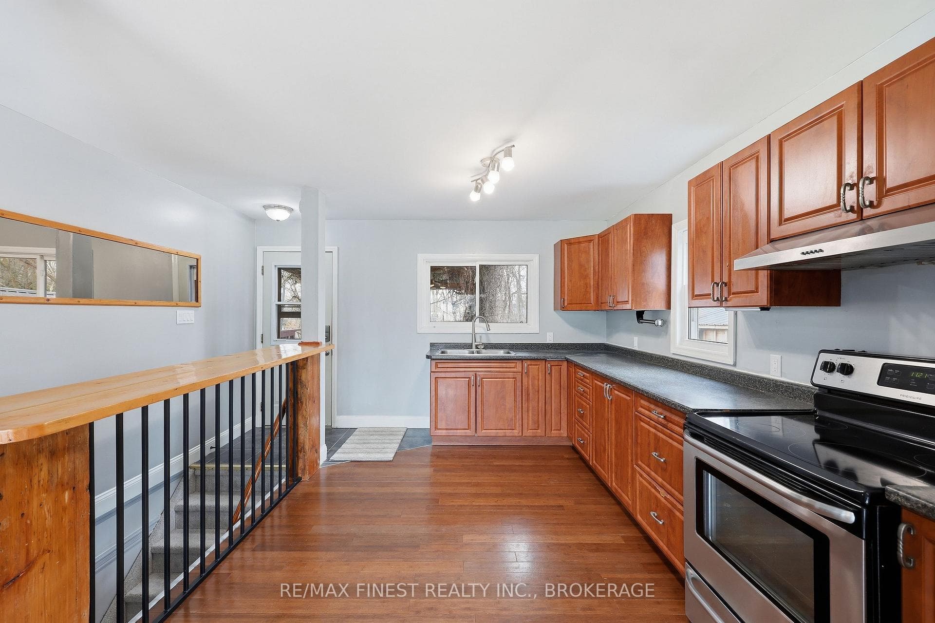 3007 Princess Street photo 12