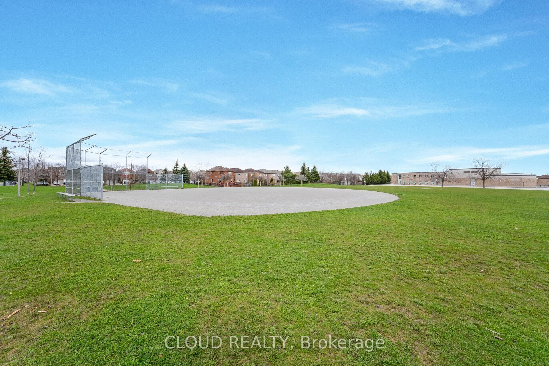 68 Sylwood Crescent photo 39