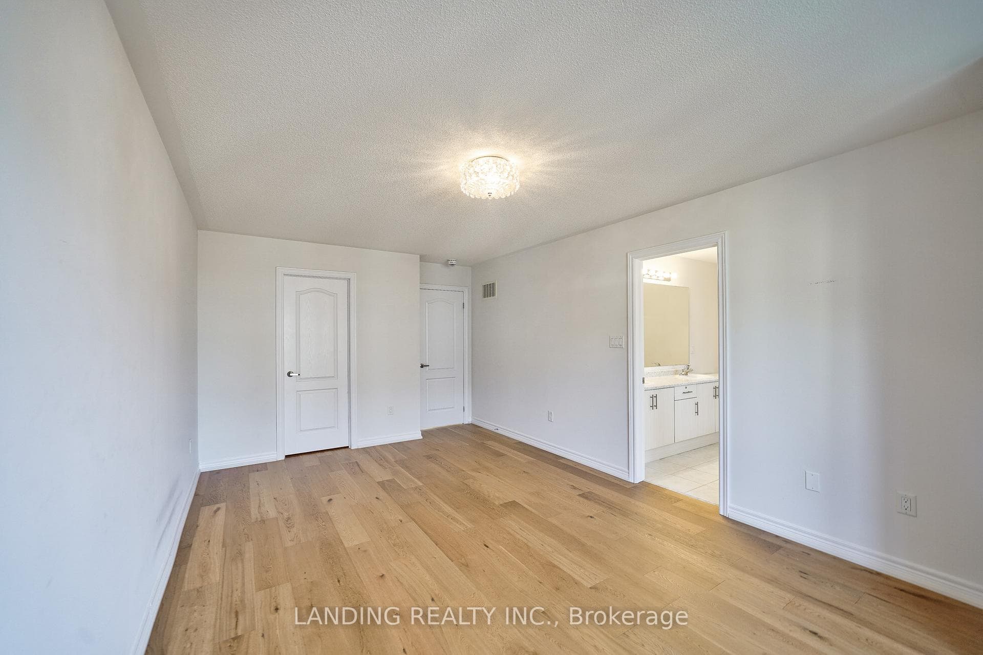 28 Applegate Drive photo 20