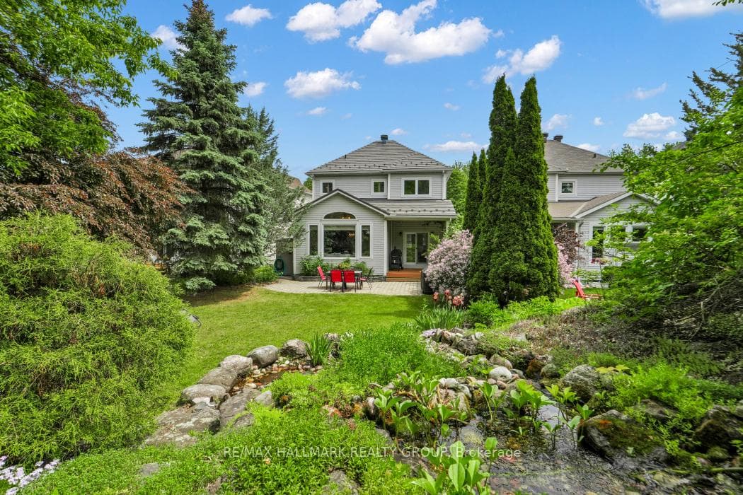 16 Hemlo Crescent photo 43