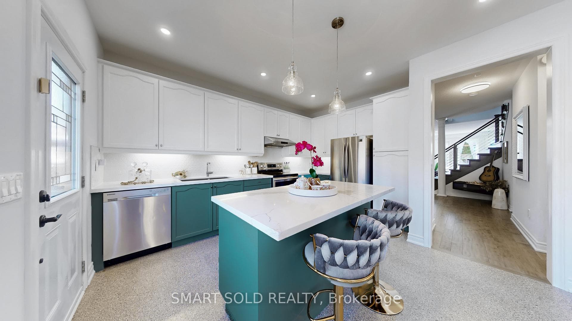 3 Manorwood Drive photo 19