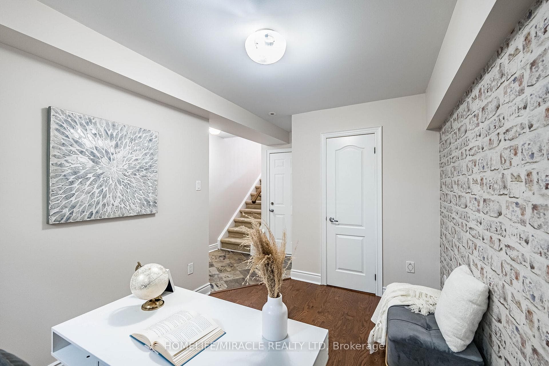 265 Van Dusen Boulevard Unit 1 photo 41