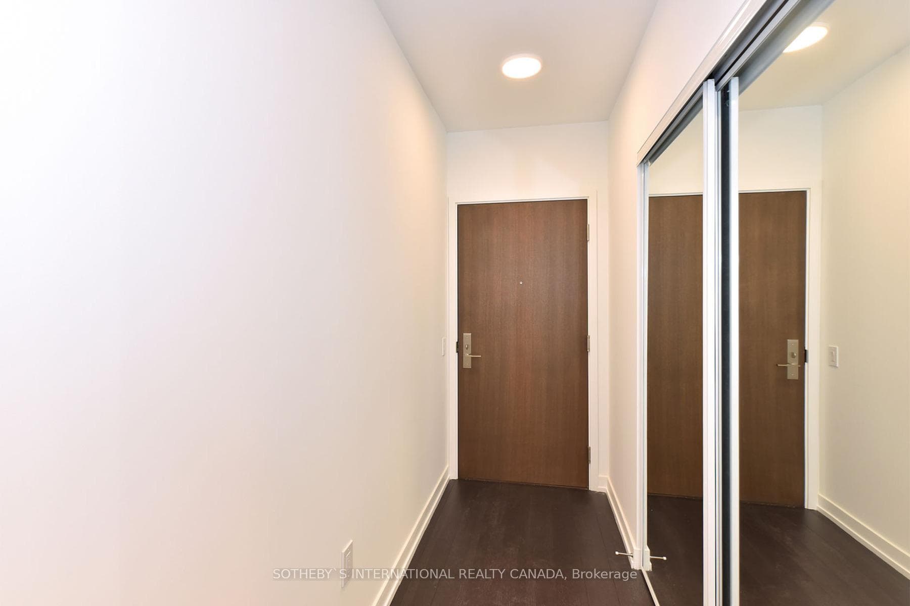 39 Roehampton Avenue Unit 3003 photo 4