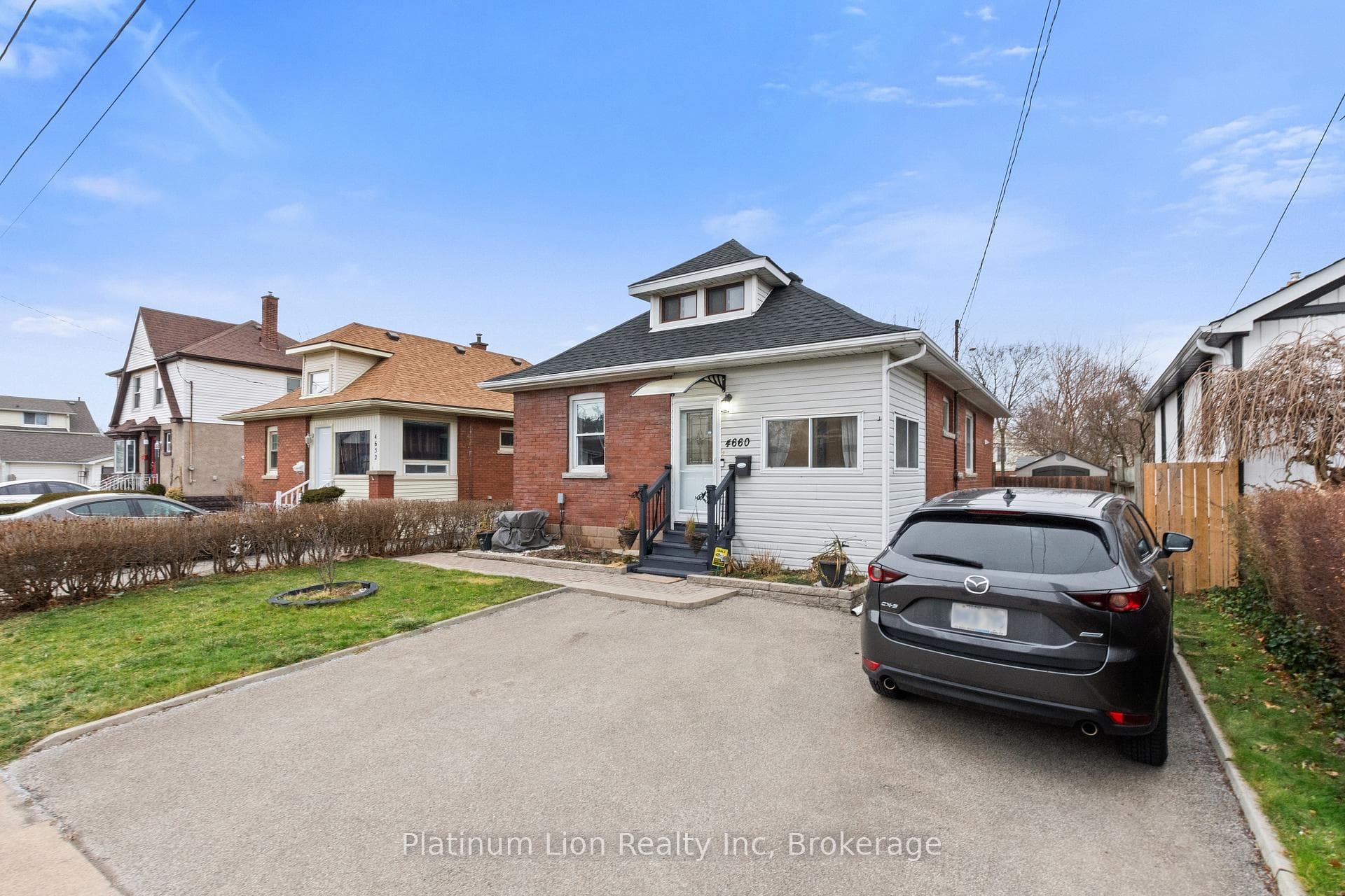 4660 Sixth Avenue photo 3