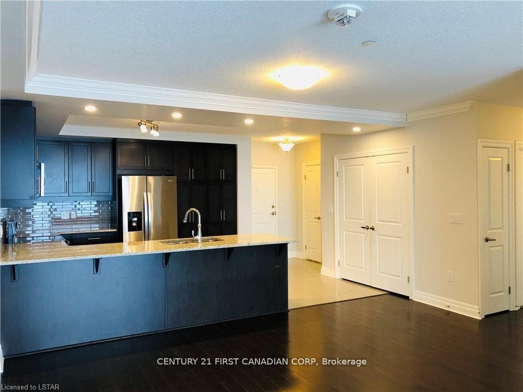 260 VILLAGEWALK Boulevard Unit 608 photo 17