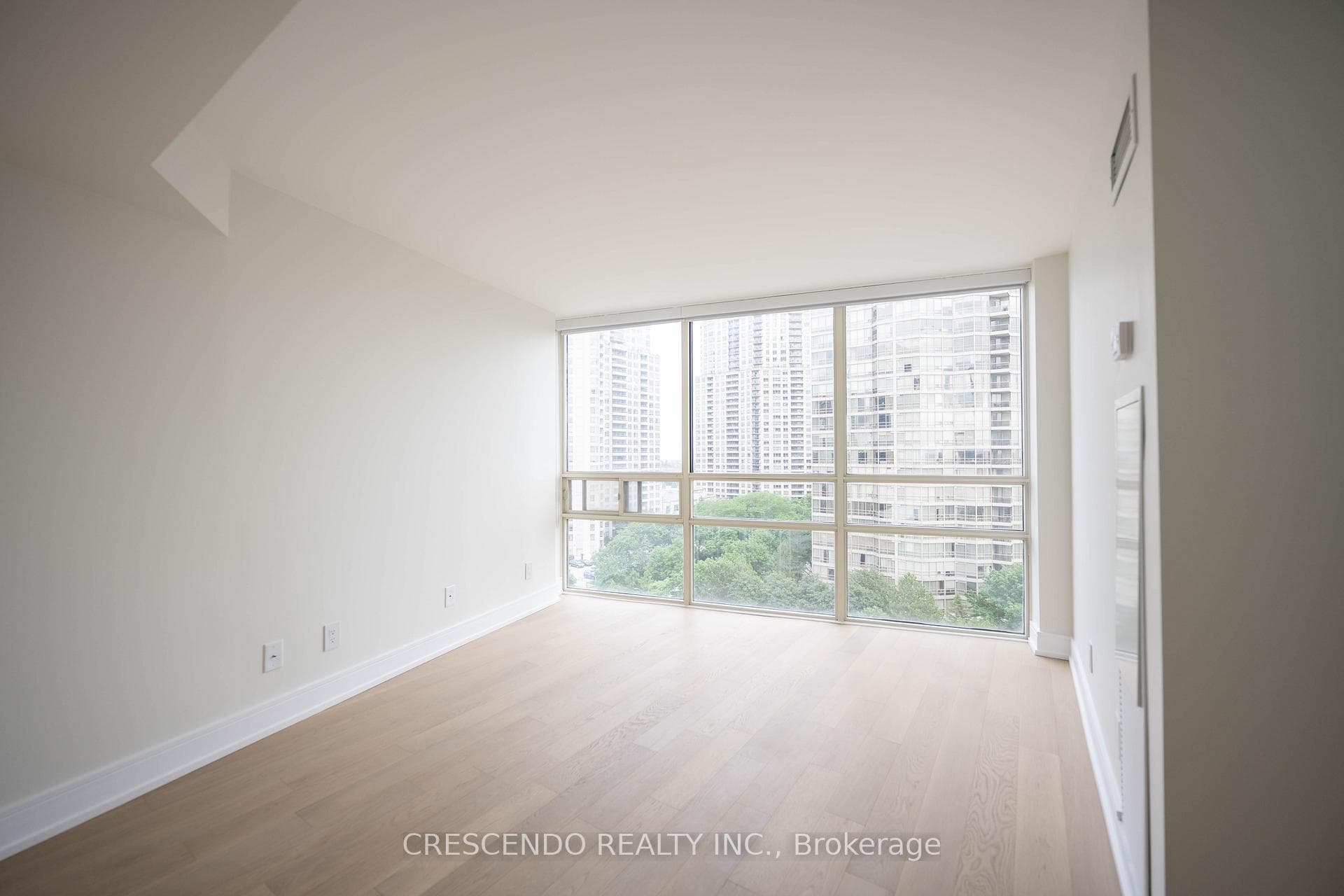 50 Eglinton Avenue Unit 1006 photo 16